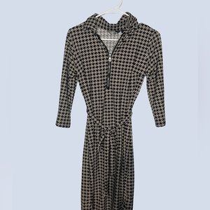 Patterned dress with quarter zip, collar, and belt